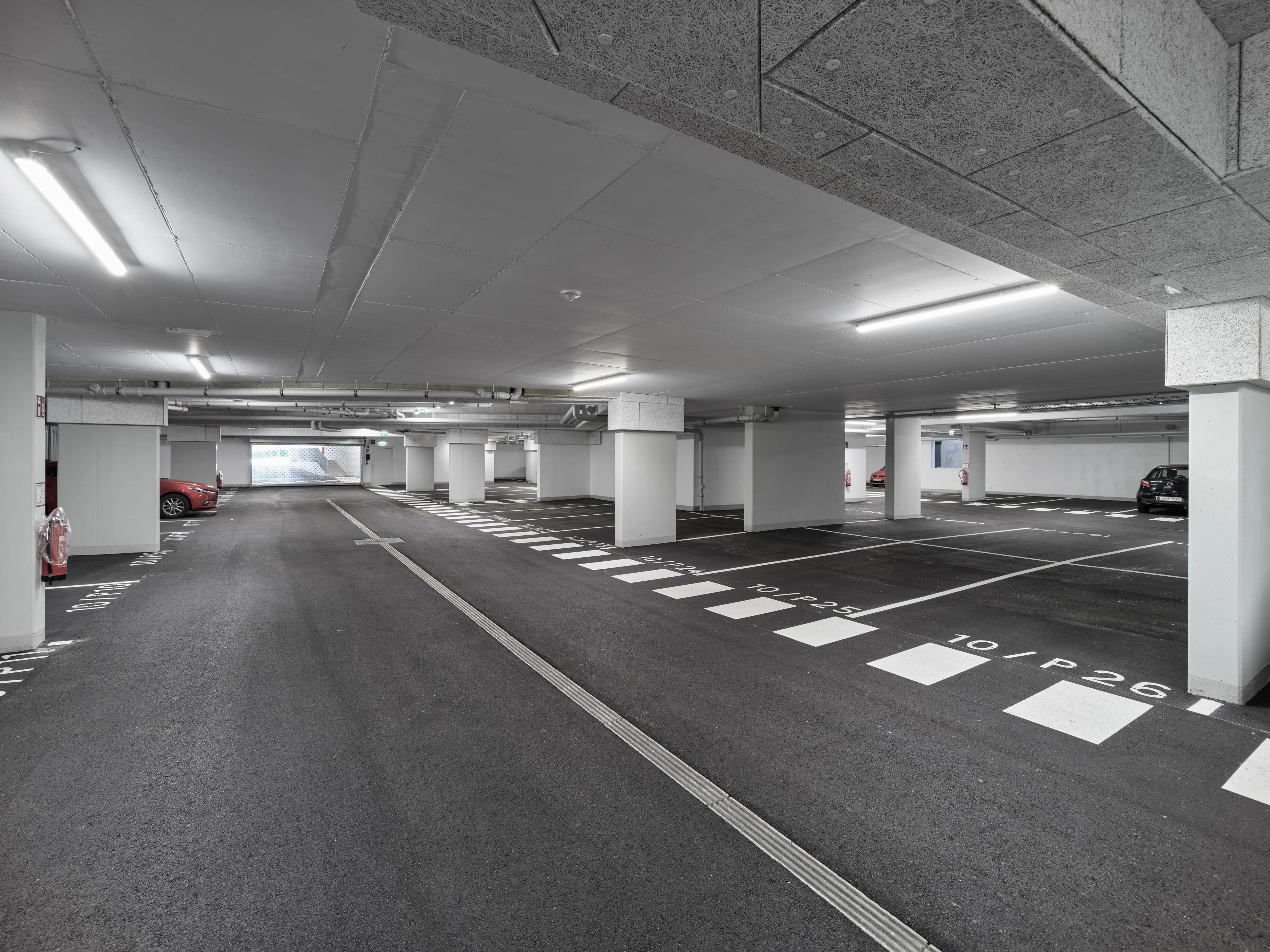 Tiefgarage mit E-Ladeinfrastruktur